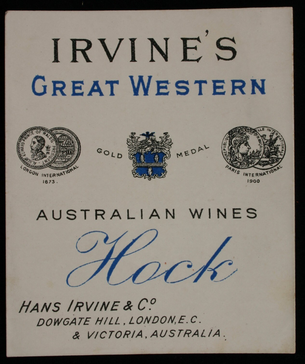 Plakat, das Irvine's Große Western Australian Wines bewirbt und das Firmenlogo und Weinartlogos zeigt.