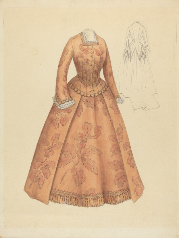 Ein detailliertes Kostümdesign aus dem 18. Jahrhundert, das ein bodenlanges Kleid mit hohem Kragen, einem floral gemusterten Oberteil in Rosa, Lila und Blau und einem Spitzenbesatz am Rock zeigt.
