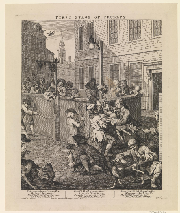 Gruppe von Menschen und Tieren versammelt sich vor einem Gebäude mit Fenstern und einer Straßenlaterne, mit einem Himmel-Hintergrund und der Beschriftung "Erste Stufe der Grausamkeit" unten.